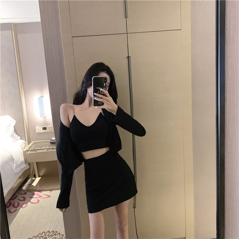 

2021 New Three Sexy Assemblies Fashion Sweater Collection Short Cardigan Shirt Thin Miniskirt Defines 3 Piece Dress Summer Clothes R0TK, Green.