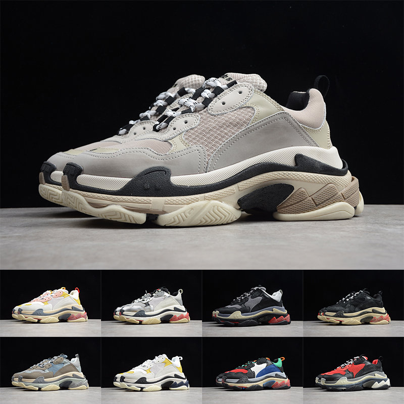 

Triple S Sneakers 17FW Trainers Bred Triples Designer Old Dad Black White Grey Casual Platform Shoes for Men Women, Shown