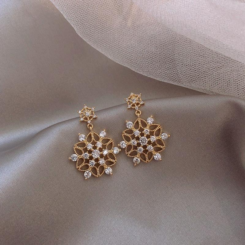 

Earrings for Women Light Luxury High Sense Crystal Petals 2020 New Elegant Earrings Jewelry Wholesale