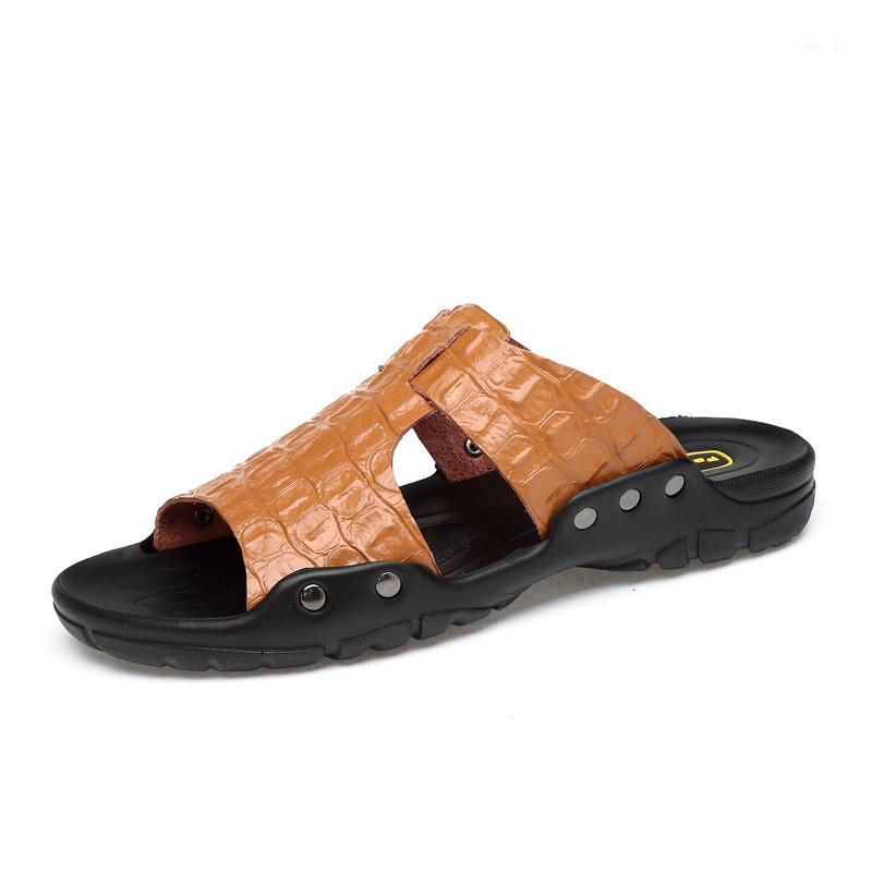 

New Men's Slippers Summer Flat Man Shoes Breathable Beach Slippers Leather Flip Flops Mens Size 38-481, White