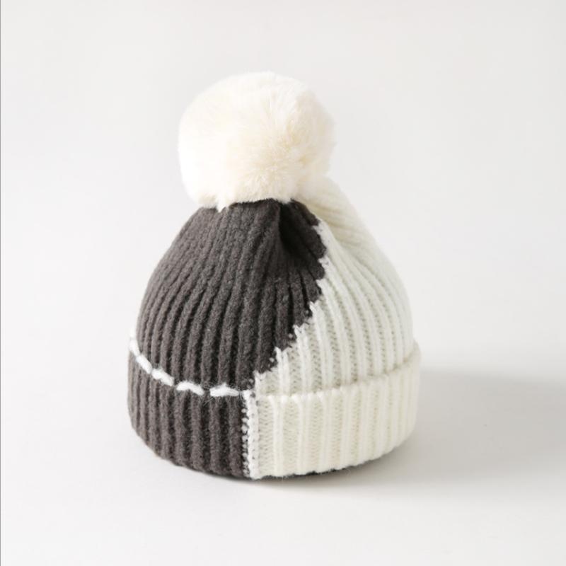 

Classic two color stitching Wool Hat Women's autumn and winter fashionable warm knitted pullover hat