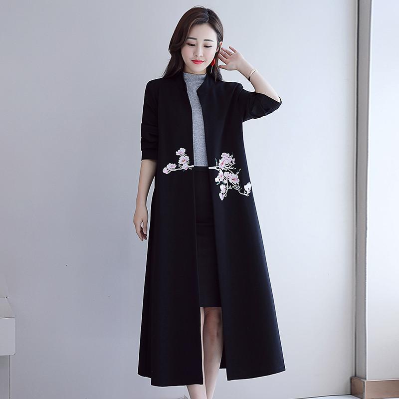 

2020 New Chinese Style Women's Retro Embroidery Long Cardigan Trench Coat Spring Autumn Women Clothing XA416, Black