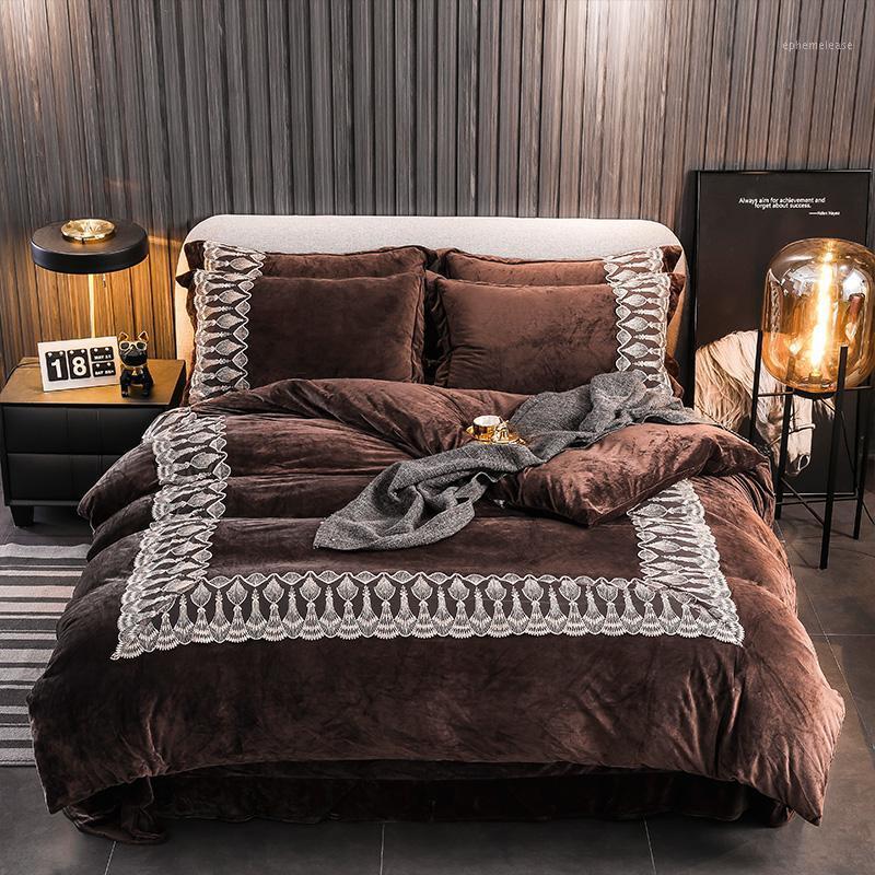 

Luxury Brown Blue Gray Winter Thick Velvet Flannel Fleece Bedding set Soft Short plush Lace Duvet cover Bed Sheet Pillowcases1