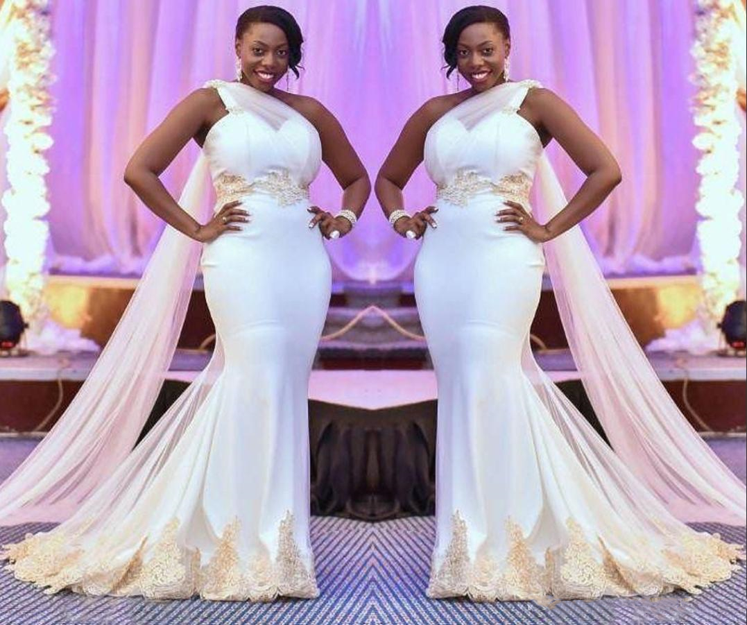 Plus La Taille Africaine Arabe Sirène Robes De Mariée Une Épaule Appliques Dentelle Longs Rubans Robe De Mariée Formelle Robe De Mariage Robe De