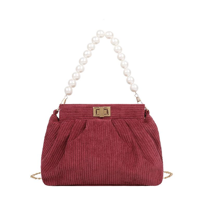 

Pearl Small Bag Female 2020 Winter Corduroy Folds Fashion Elegant Shoulder Messenger Handbag Trendy Chain Red Clutch for Banquet, Black