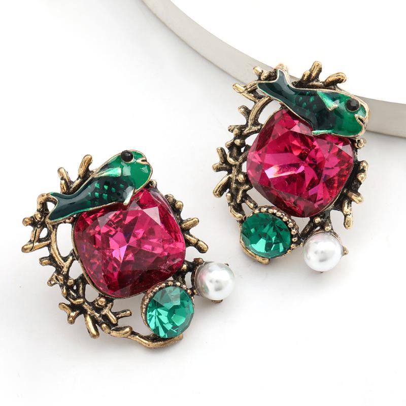 

Stud Pauli Manfi Women's Fashion Retro Metal Rhinestone Earrings Elegant Personality Accessories