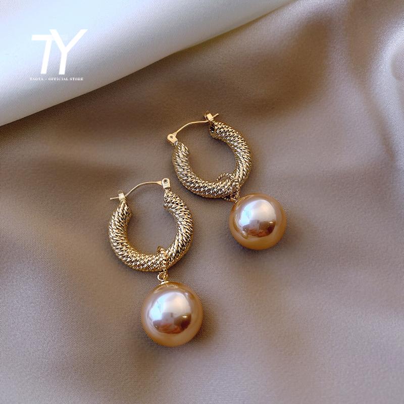 

Dangle & Chandelier 2021 Elegant Woven Circle Pearl Pendant Earrings Versatile Temperament Jewelry Fashion Women's Classic