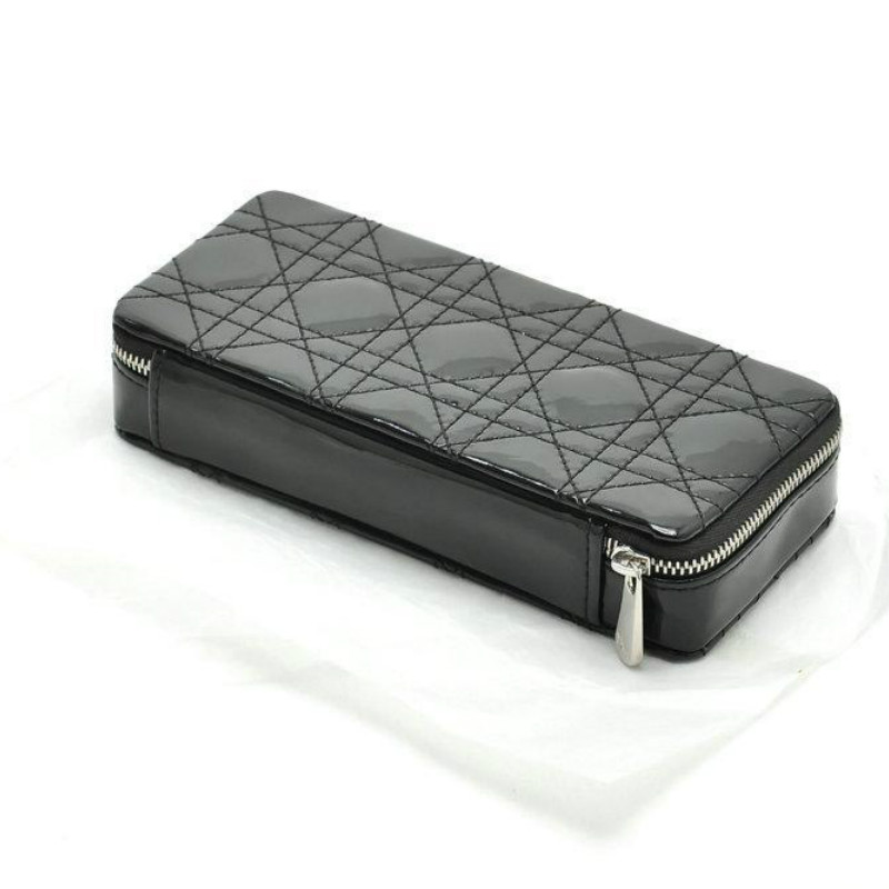 

MakeUp Organizer Storage Bag box AC403 Fashion VIP GIFT patent leather BLACK Quilted thread Cosmetic bag Portable handbag, Box(no sell separately)