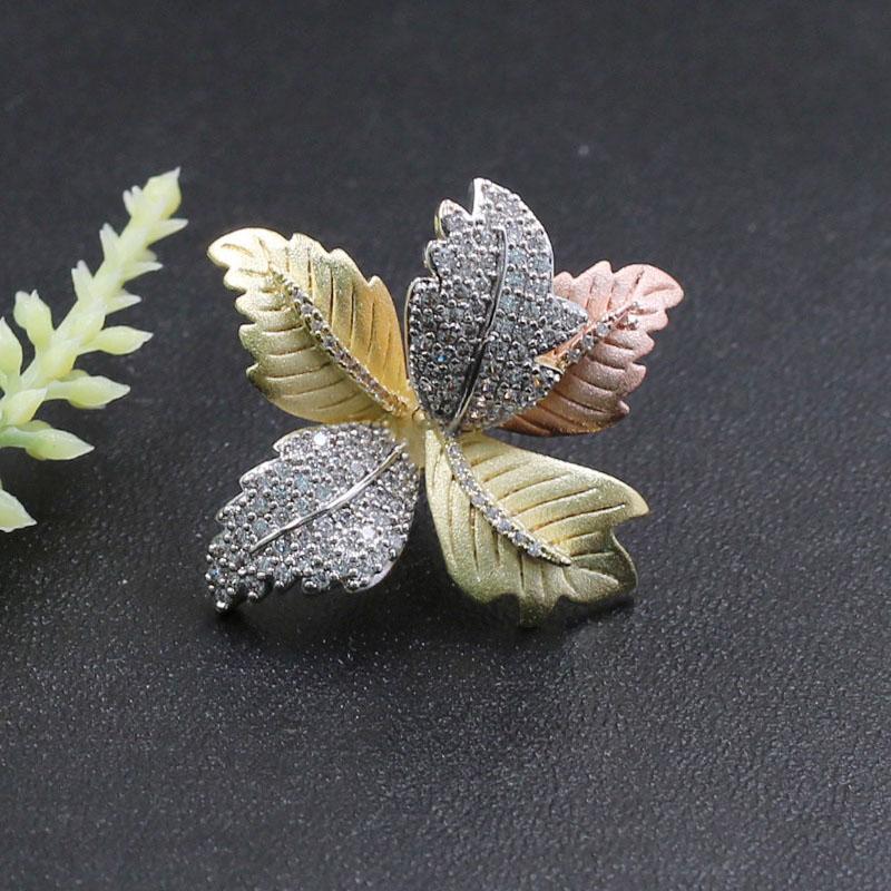 

Vanifin Fashion Jewelry Peaceful and Wonderful Elegant Leaf Micro Paved Sandblast Brooch Pin for Engagement Luxury Bridal Gift