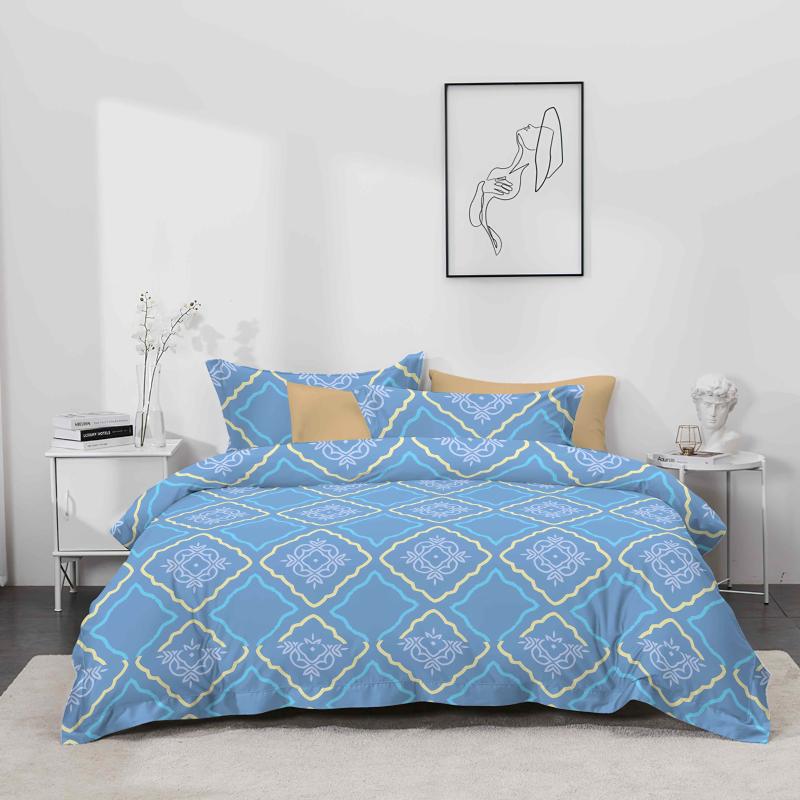 

Simple Plaid Bedding Cartoon Skin Friendly Three Piece Set