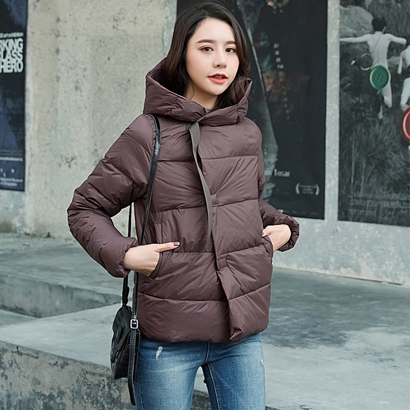 

2021 New Winter 90% Ultra Light White Down Jacket with Hoodie Hot Female Short Snow Outwear Q24C, Red