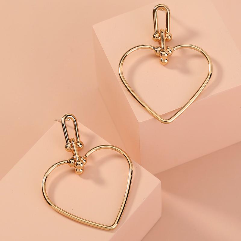 

European and American new best-selling metal love earrings simple fashion personality hollow heart-shaped alloy earrings