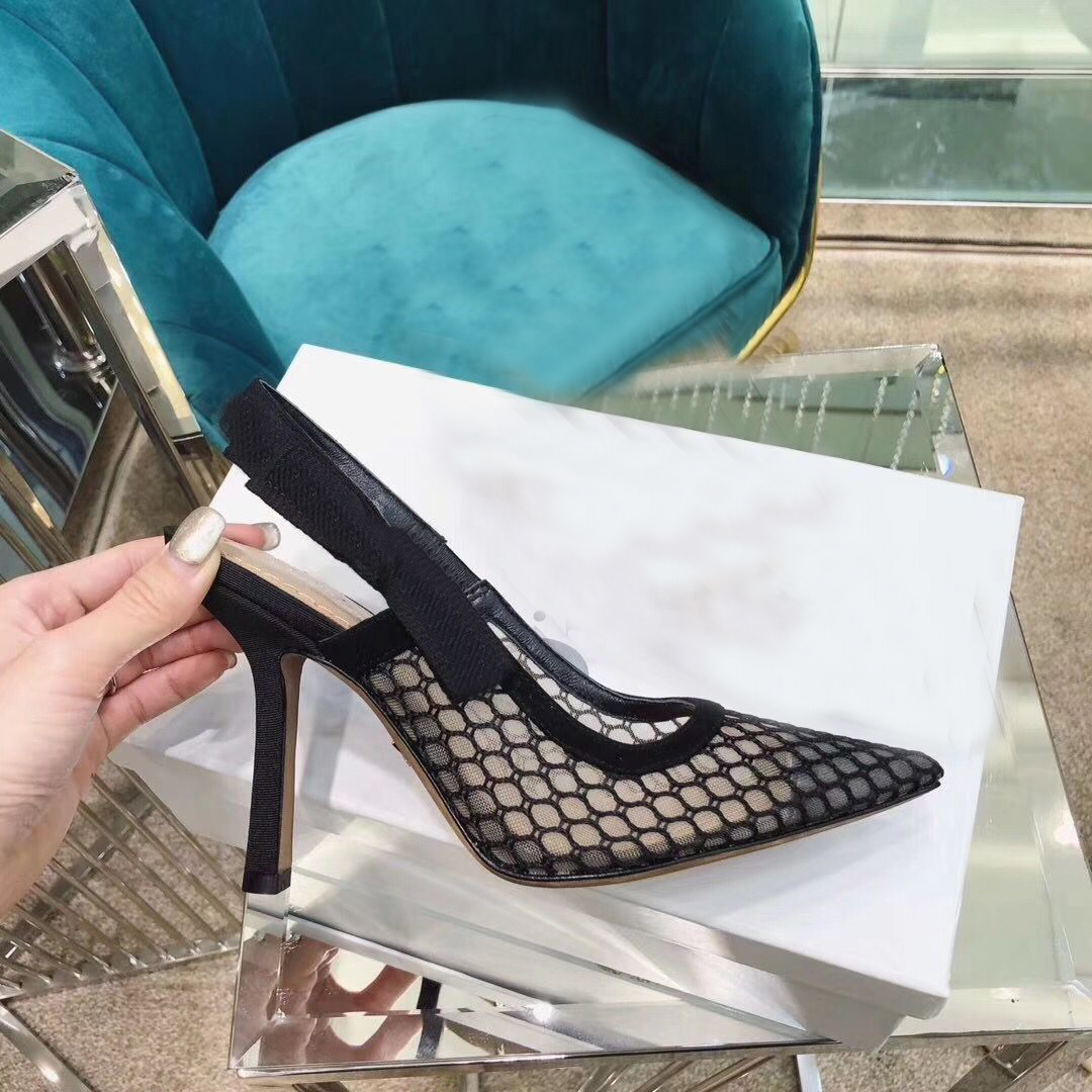 

2020 Fashion High heeled sandals Gladiator Leather Pointed shoes sexy Designer luxury heel High heeled shoes Letter woman shoes 35-42, Black
