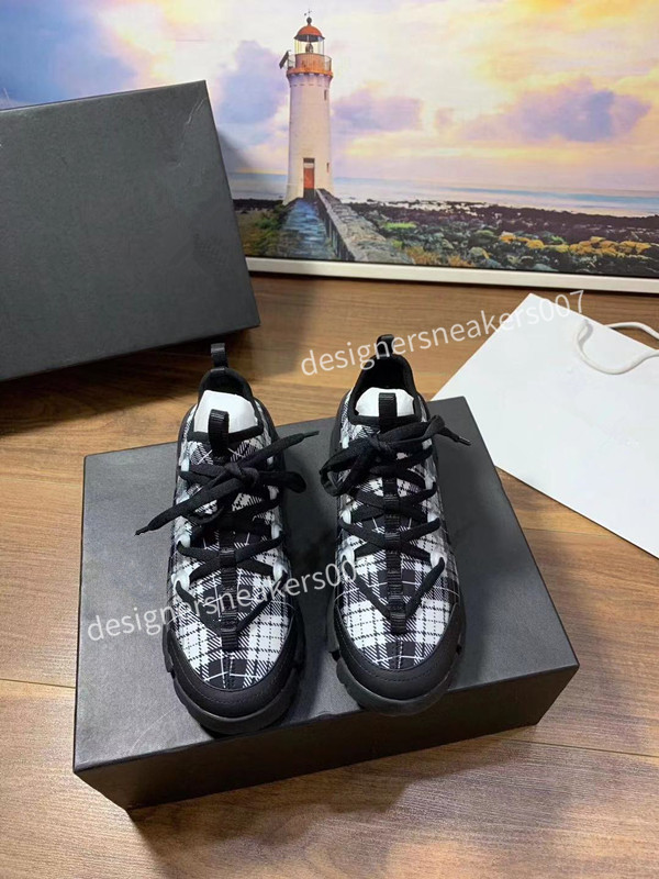 

THE NEW Floral brocade Mens Fashion Slippers White Gear Bottoms Flip Flops Womens Slides Casual Flats slipper bn191021, 02