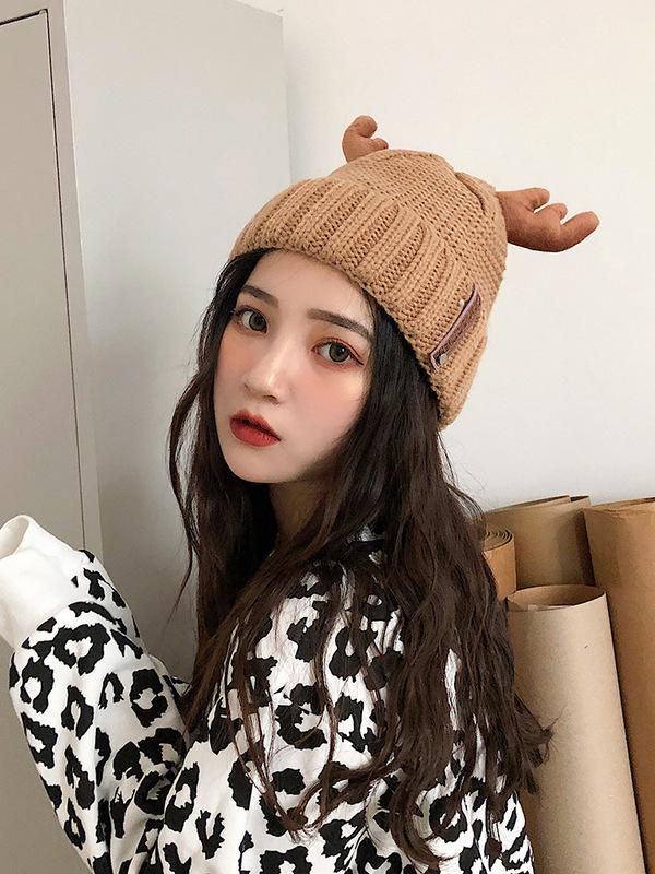 

Women Autumn Winter Cashmere Antler Hat Wool Warm Christmas Hat Unisex Knitted Beanie for Kid Adult For Christmas Party, Red