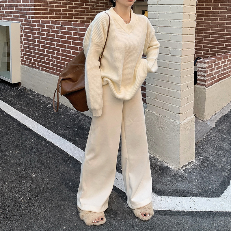 

2021 New Coat Assemblies of Two Solid Female Parts Oversized Deep v Mangas Cleavage Pit Pattern Pullover Flat Cord Waist Wide Pants TITX, White