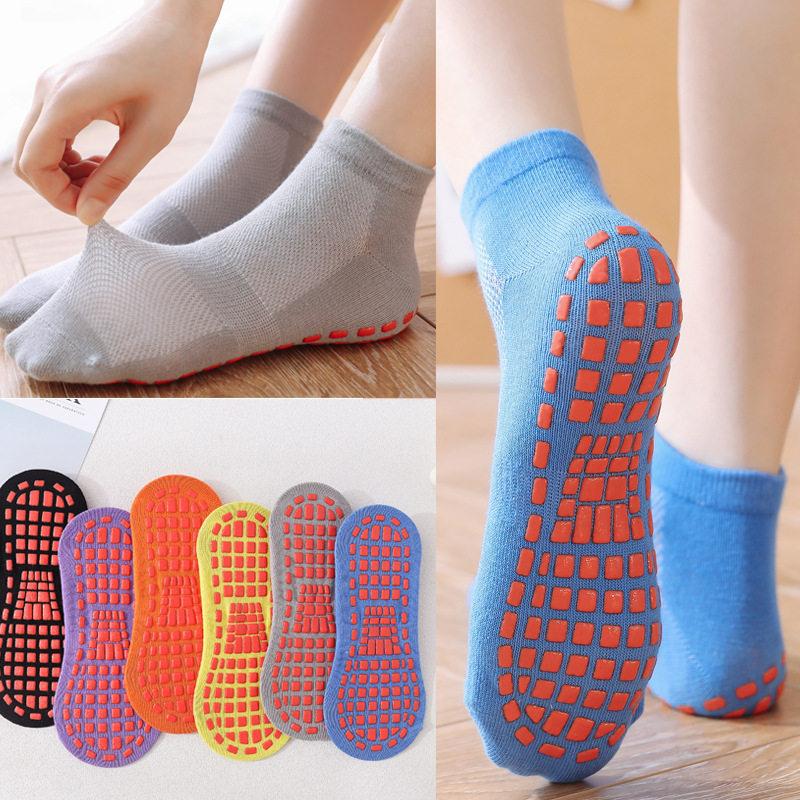 

1 Pairs Anti-skid Grip Pilates Sock For Adult Home Vacation Socks Anti-slip Floor Socks Women Cotton Yoga Socks Foot Massage, Black