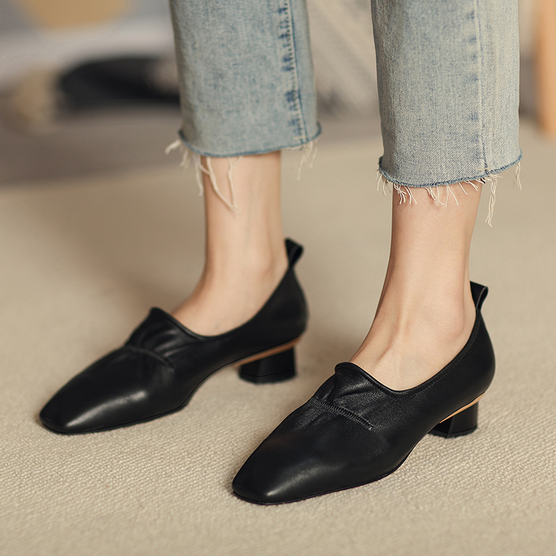 

2020 Vintage Cow Women Leather Bombs Chunky High-toe Stilettos of the Square Foot Plied Wedding Dress Elegant Ladies'shoes Wgt8, Beige