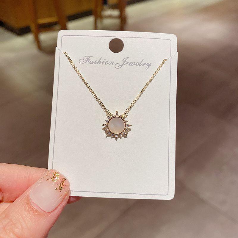 

High-end Round Natural Shell Sun Pendant Necklace Gold Color Cubic Zirconia Necklace Chain for Women