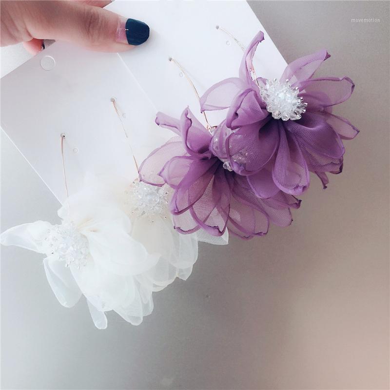 

Dominated 2020 Fashion Crystal Temperament hyperbole Women Drop earrings Contracted lace Flower long earrings1