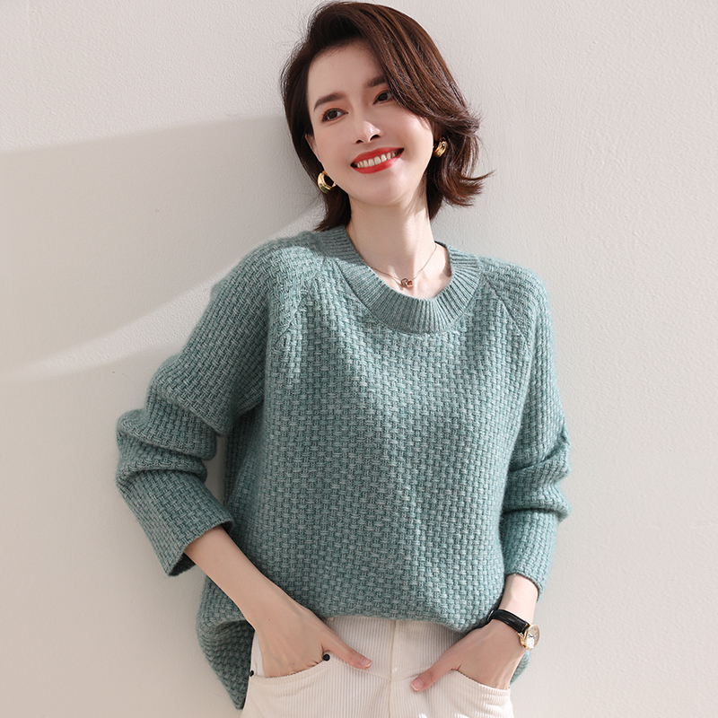 

2020 Winter Women's nightgown the neck 100% High quality female cashmere soft hot-nosed loose bottoming mesh plus sizetop jumper, Jiahuafen