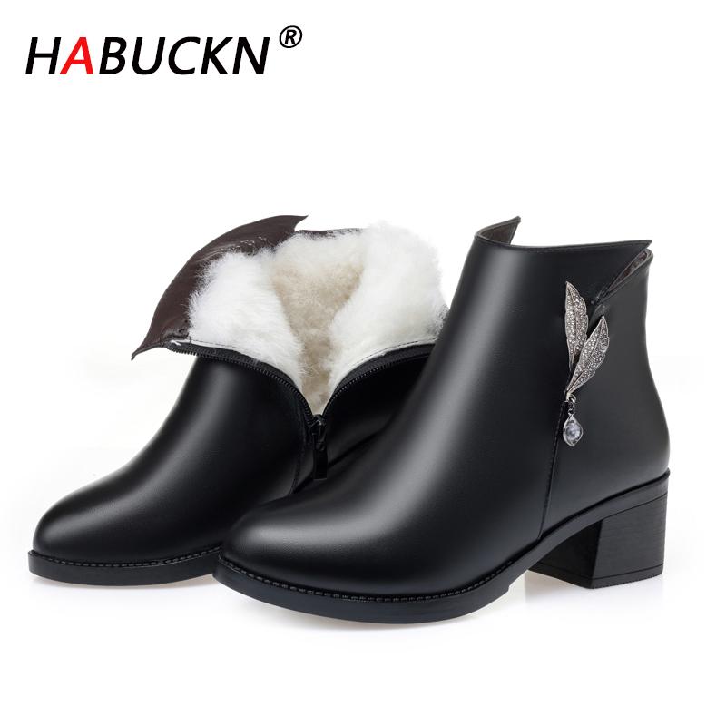 

HABUCKN Warm Wool Women Snow Boots Flat Bottom Fur Warm Shoes Genuine Leather Plush Boots Platform for Women Winter Basic, Blackplush
