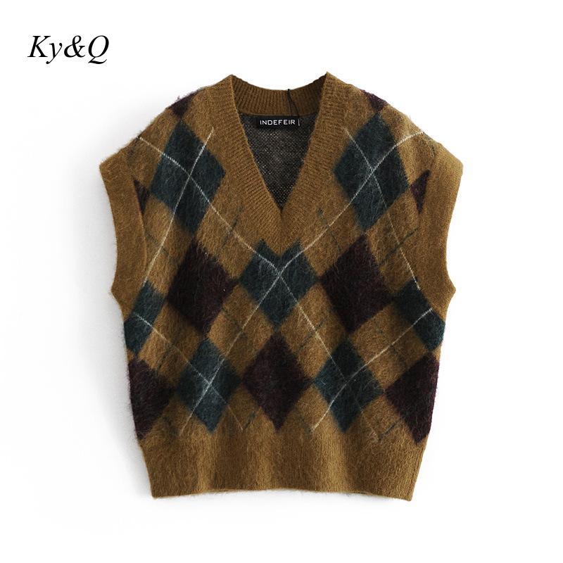 

2021 New Declining Trend Now European Fashion New Diamond Pattern Knitted or Crocheted Female Vest Top Hyhj, Brown.