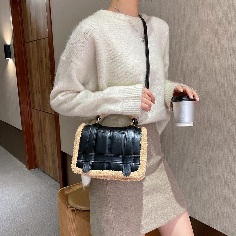 

2021 Lamb Like Fabric Fashion Shoulder Handbags Female Travel Cross Body Bag Weave Small PU Leather Crossbody Bags for Women, Black