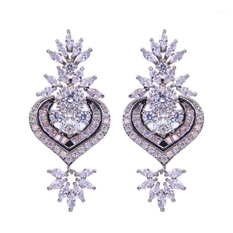 

Stud Bettyue Brand Fashion Charm White Cubic Zircon Two Colors Plant Jewelry Earrings For Woman Florid Wedding Party Gift1