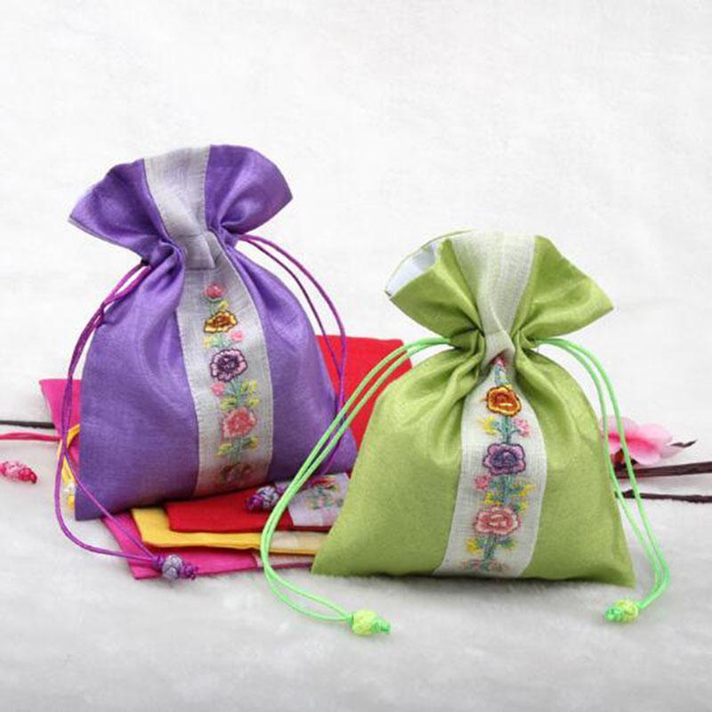 

10pcs/set DIY Embroidery Gift Bag Floral Decorated Wedding Party Jewelry Bag Display Packaging Jewelry Sotrage Pouches1
