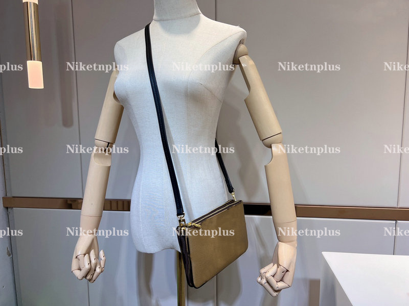 

Double Zip Clutch Bags Timeless Monograms Giant Reverse Canvas Cross Body three card slots Purse Wallet Zipper Women Small Designer Bags M69203, #1