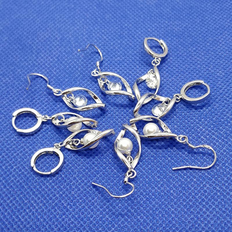 

Stud Titanium Jewelry Accessories 2021 Fashion Eariings Women Zircon Pearls Earrings Female Party Gifts Body Decorations Hollow