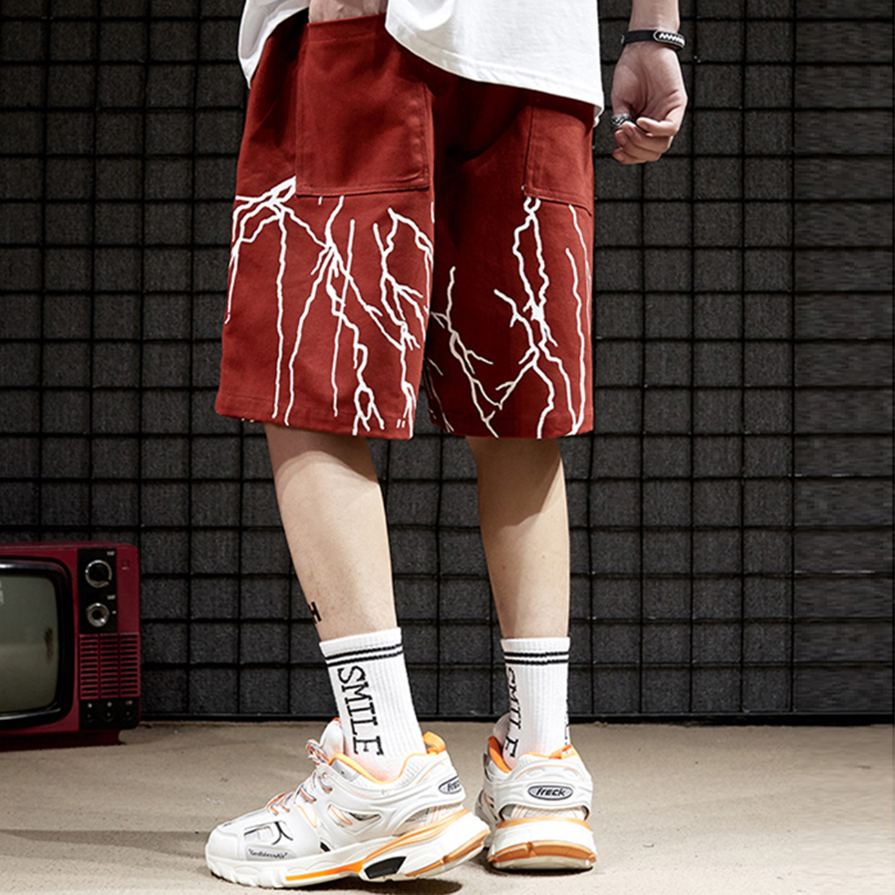 

2021 New Aelfric Eden Graffiti Print Hip Hop Shorts Men Summer Harajuku Casual Short Pants Oversize Loose Knee Length Baggy Trousers Xm6m, Red