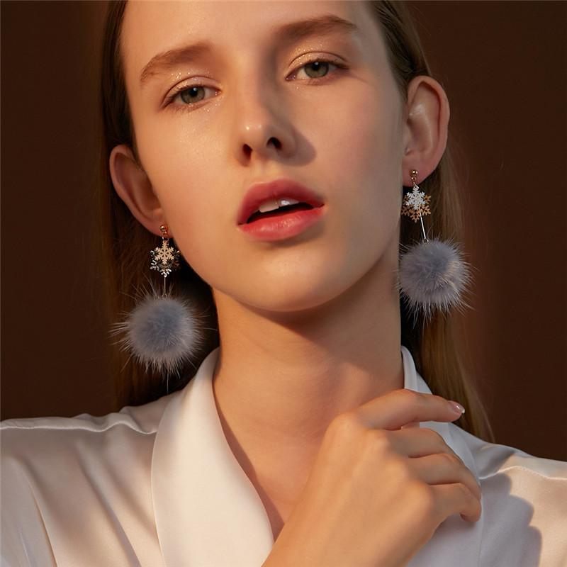 

Fashion Hair Ball Snowflake Earrings For Women Girls New Design Geometric Pendant Stud Ear Jewelry Party Gifts