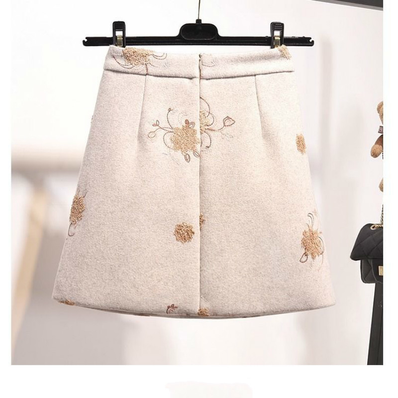 

New spring 2021 retro-embroidered a line short high bundle woolen skirt y361 GT2G, Heise