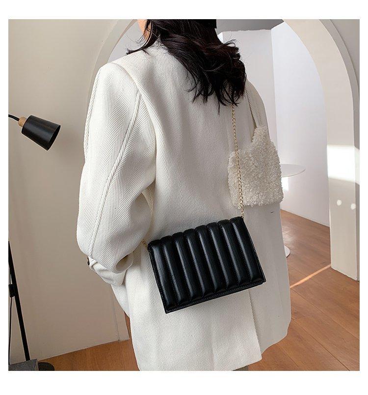 

Fashion High Quality PU Leather Bags Black Small Flap Quilted Shoulder Bag Vertical Bar Top Designer Chain Crossbody Square Bags, White
