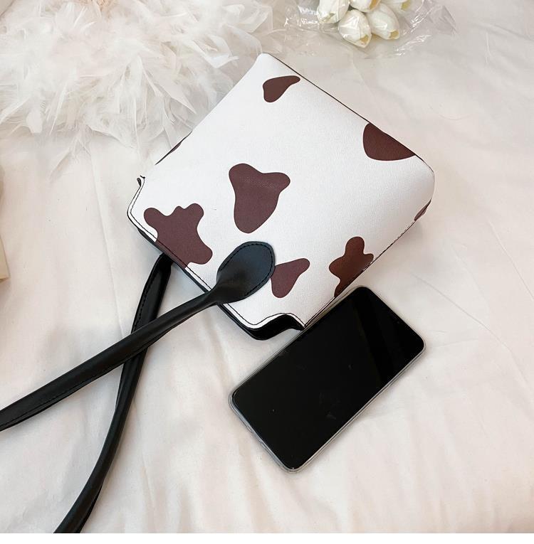 

Fashion Cow Pattern Ladies Baguette Handbags Retro PU Leather Ladies Purse Tote Bags Vintage Design Female Cute Small Bags Bolsa, Black