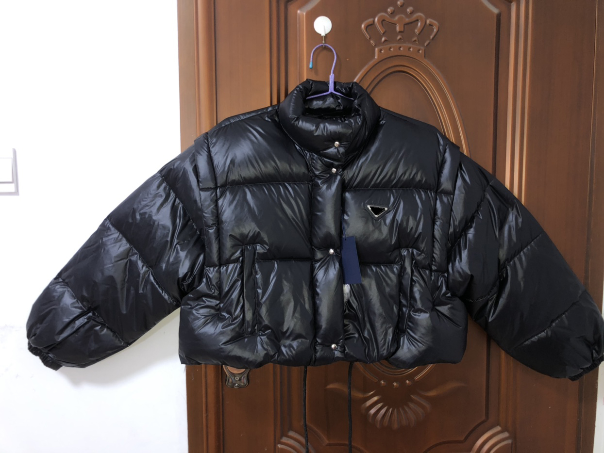 

Women Classical Jacket Down Parkas Coat Winter Style Sleeves Open Jackets Pocket Outsize Lady Warm Coats White and Black -L