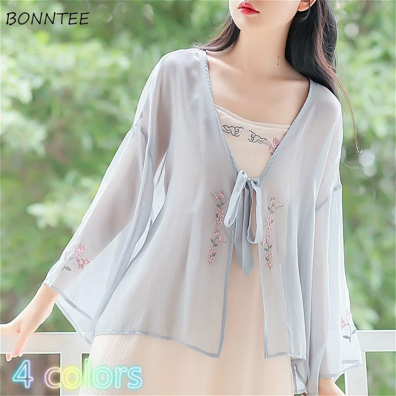 

Blouses Women Vintage Chinese Style Floral Embroidery Summer Sun-proof Womens Blouse Top Elegant Simple Holiday Ladies Outerwear, White