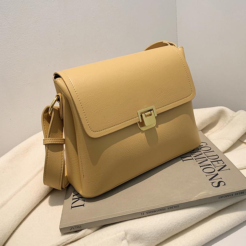 

Niche Design High-end Western Handbags 2021 New Fashion Messenger Bag Popular Square Bag Underarm Dual-use Width: 26.5cm, Black