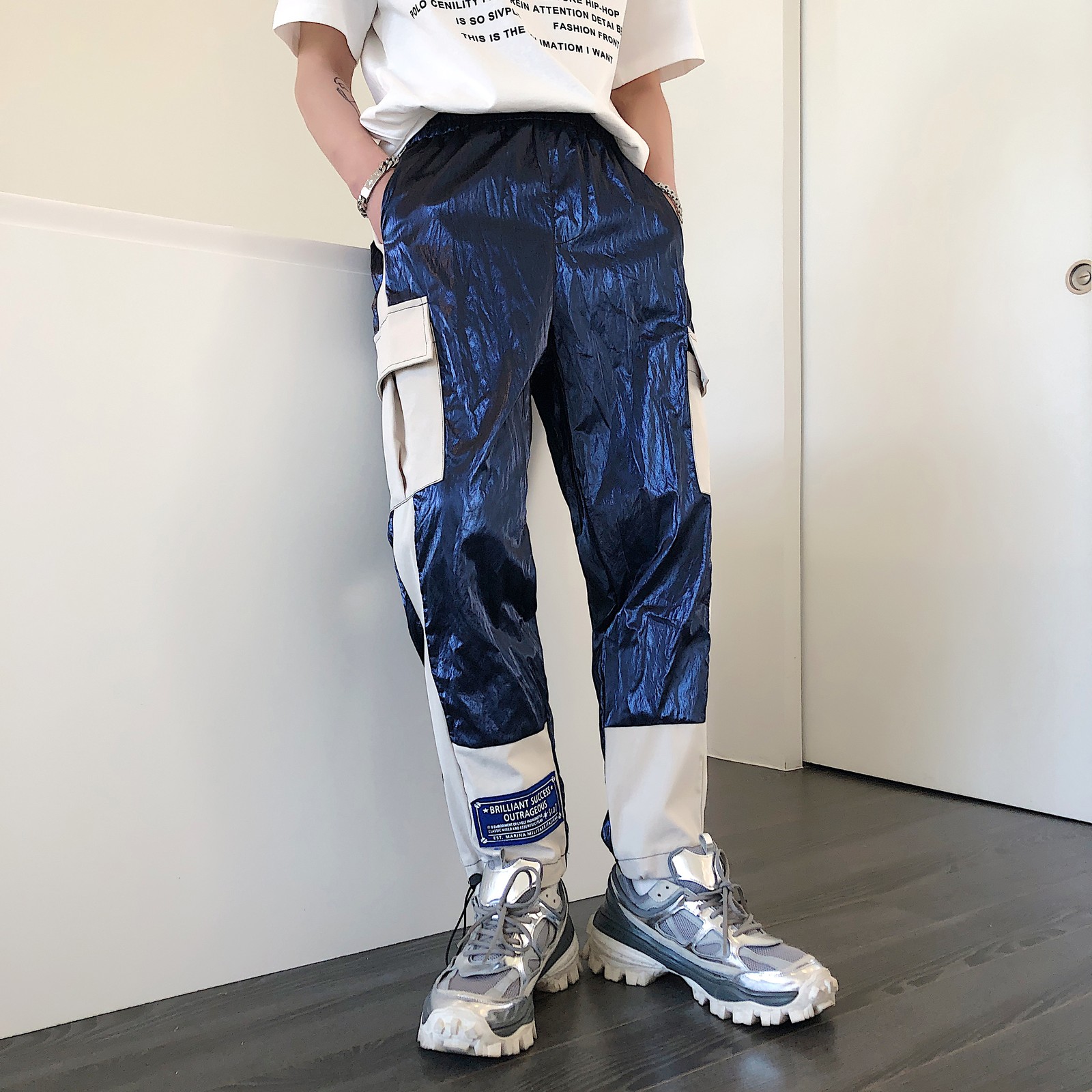 

2021 New People's Overalls Men Will See Fine Straight Cord Loose Pants Leg Nine Versatile Points. 2CJ0, 12