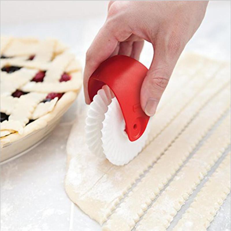 

1pc Pastry Wheel Cutter Noodle Maker Lattice Roller Docker Dough Cutter Tool Kitchen Helper DIY Dough Cutting Tools