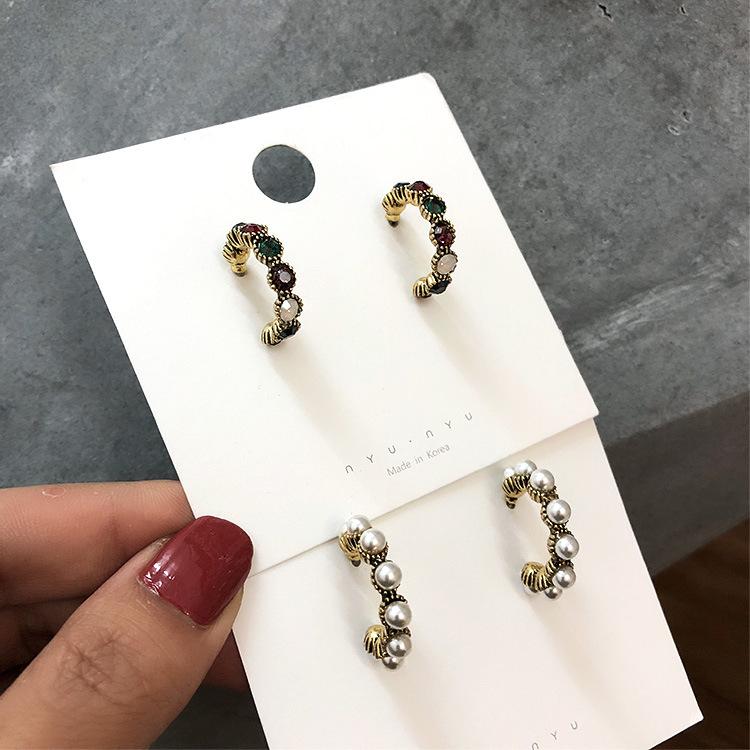 

Charm 2021 Fashion Women Vintage Circle Rhinestone Hoop Earrings C Shaped Simulated Pearl Beads Pendientes Jewelry Gifts