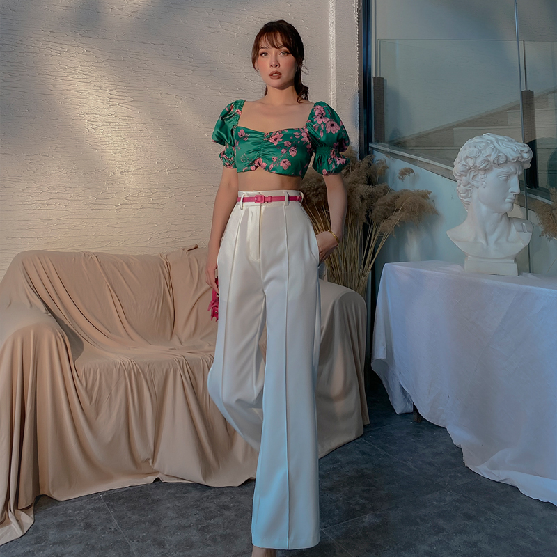 

2021 New Holiday Style Emerald Flower Silks and Satins Manga Short Vintage Turtleneck Square Female Blouse Sexy Tops QB4U, Green.