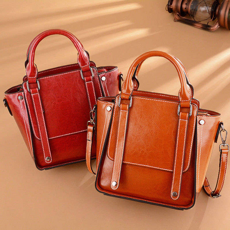 

Royal leather totes classic female purse Autumn fashion shoulder design black mark 15AM, Light brown.