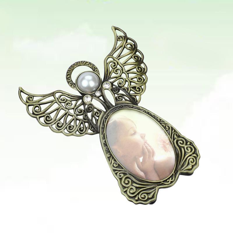 

Delicate Metal Pearled Photo Frame Angel Shaped Decorative PhotoHolder Wedding Anniversary Photo Ornament for Home Store1