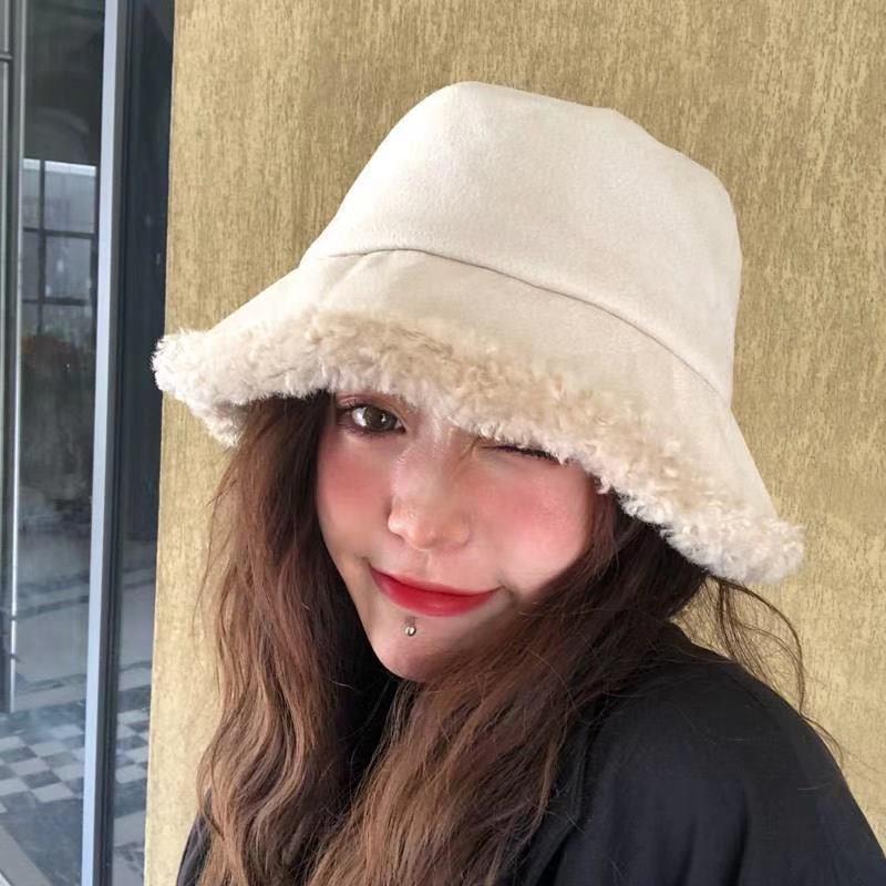 

2020 new bucket hat Retro lamb wool thick warm fisherman hat autumn and winter fashion basin, Black