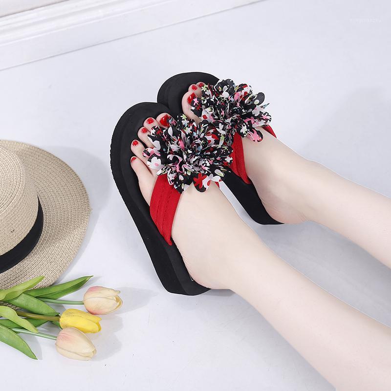 

2020 New Woman Slippers Summer Explosion Bohemian Flip Flops Thick Bottom Slope with Outdoor Beach Ultra Light Wild Slippers1, Black