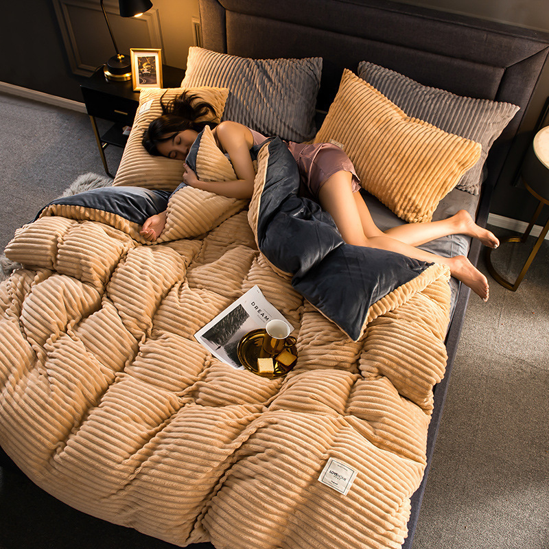 

Thicken Flannel Duvet Cover Solid Color Warm Coral Velvet Quilt Cover Modern Ultra Soft Luxury Comforter Covers Bedding Set 220222
