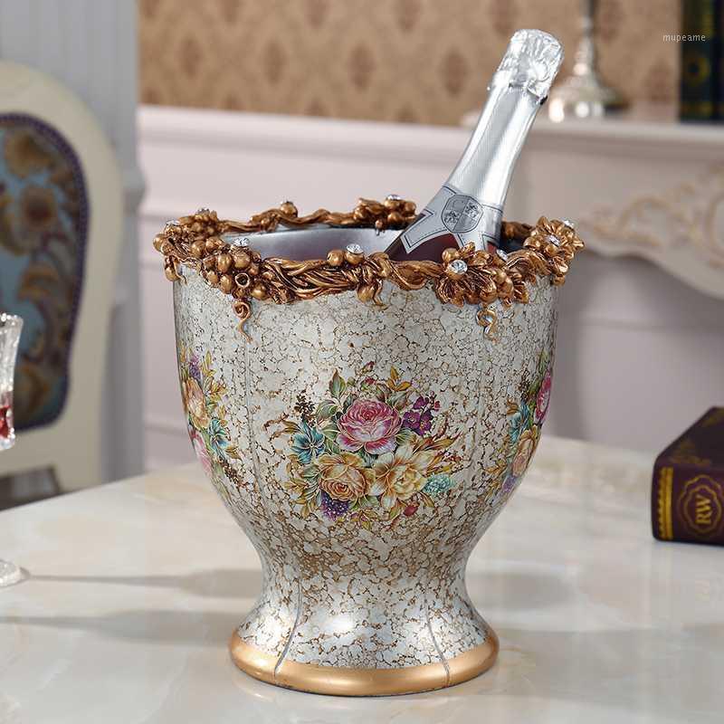 

European ceramic jewelry Home Furnishing bar KTV champagne bucket Retro Red beer barrel with vase ornaments1